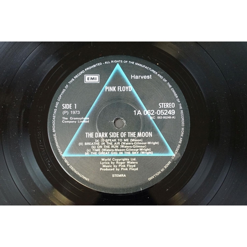 411 - Vinyl - 6 Pink Floyd foreign pressing albums to include: The Dark Side Of The Moon (French in UK sle... 