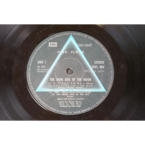 411 - Vinyl - 6 Pink Floyd foreign pressing albums to include: The Dark Side Of The Moon (French in UK sle... 