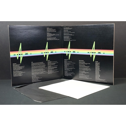 411 - Vinyl - 6 Pink Floyd foreign pressing albums to include: The Dark Side Of The Moon (French in UK sle... 