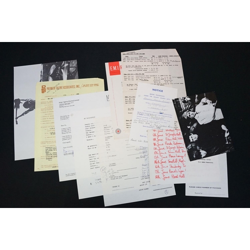 412 - Vinyl - 2 copies of The Who - Live At Leeds album to include: Original black print (with all inserts... 