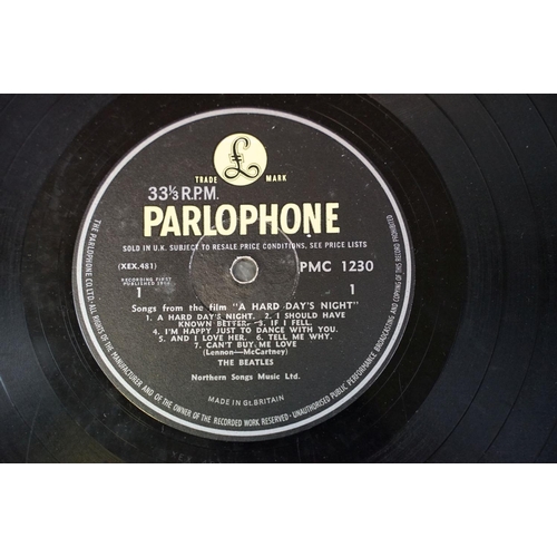 421 - Vinyl - 7 The Beatles LPs all with yellow/black Parlophone labels to include Rubber Soul x 2 (one st... 