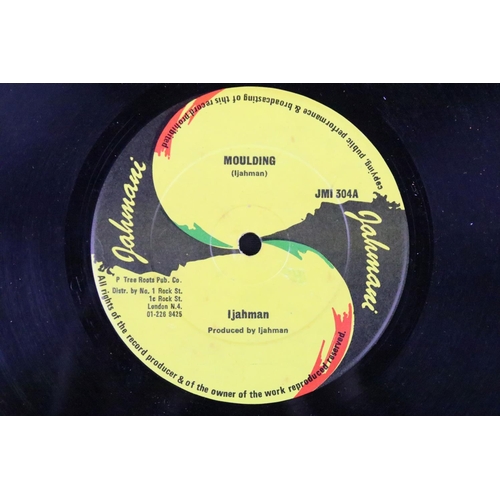 336 - Vinyl - Reggae - Ijahman / His Majesterians – Moulding / Jah Is Coming Again. Original UK 12”, Jahma... 