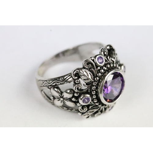 215 - Silver ring, with purple stones, stamped S925