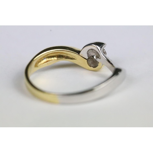 244 - 18ct yellow gold diamond ring