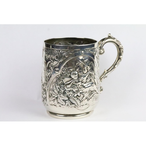 270 - Victorian William Hutton & Sons silver hallmarked tankard cup having moulded cherub detailing to sid... 