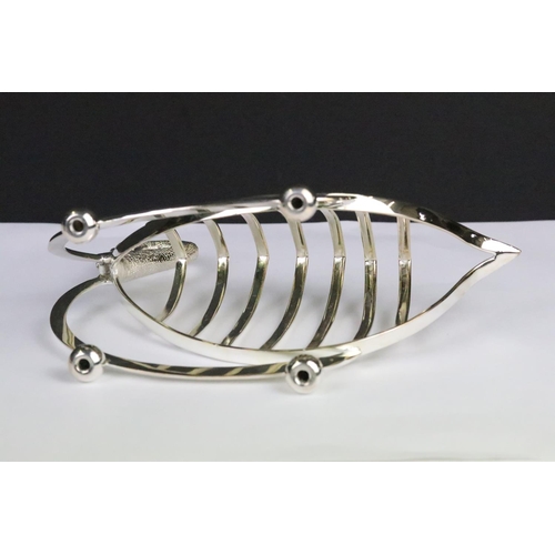 278 - Silver plated six slice toast rack in the form of a swan