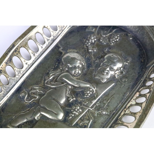 291 - WMF early 20th Century silver plated pin tray depicting a neoclassical scene with Putti to centre an... 