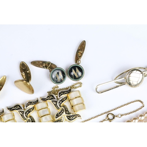 299 - Collection of vintage costume jewellery to include Victorian mourning brooch with carved bone scene ... 