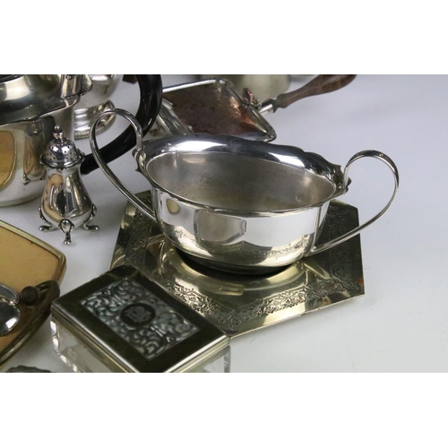 336 - Collection of silver plate to include a Walker and Hall fish cutlery set, tea set, tray, cruet set e... 