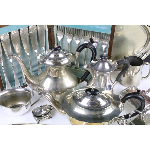 336 - Collection of silver plate to include a Walker and Hall fish cutlery set, tea set, tray, cruet set e... 