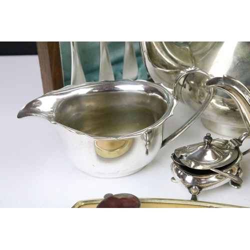 336 - Collection of silver plate to include a Walker and Hall fish cutlery set, tea set, tray, cruet set e... 