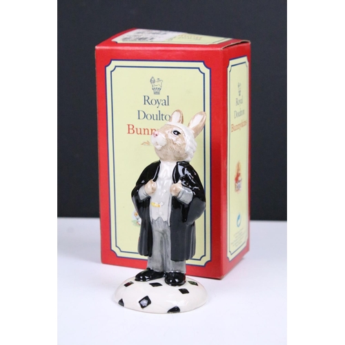 87 - Group of Royal Doulton Bunnykins figurines to include Lawyer bunny, Airman bunny, fisherman bunnykin... 