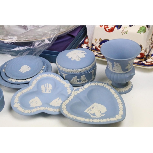 88 - Assorted collection of assorted ceramics to include Wedgwood jasperware, Aynsley ceramic flowers, Ro... 