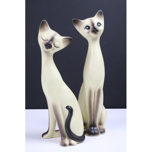 99 - Group of ceramic cat ornaments to include Sylvac 5107, Stevenson Brothers, Italian pottery,... , plu... 