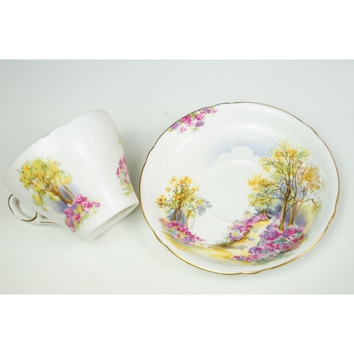 65 - Shelley ' Englands Charm ' pattern tea set comprising 6 tea cups & saucers, 6 tea plates, milk jug, ... 