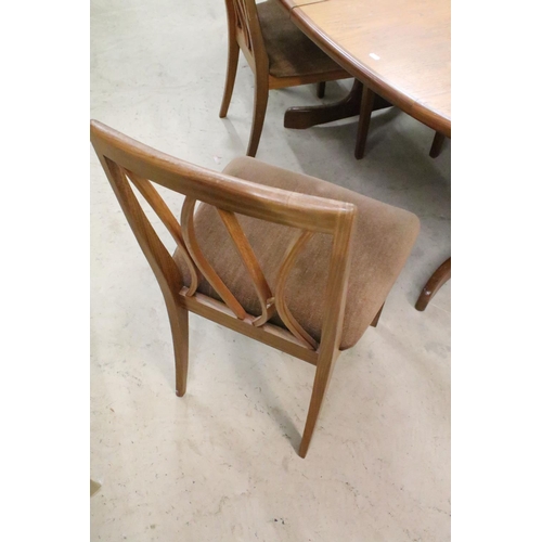 652 - G Plan oval extendable dining table, 72cm high x 162cm long (unextended) x 106cm wide and six chairs... 