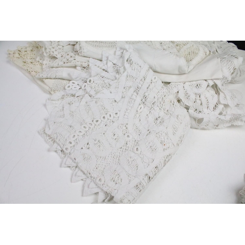 185 - Collection of linens to include lace examples and crochet examples.