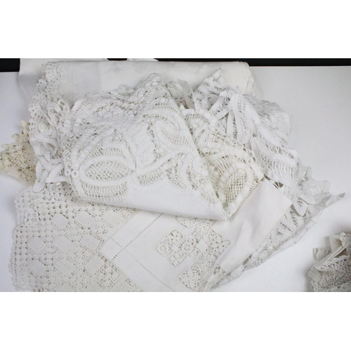 185 - Collection of linens to include lace examples and crochet examples.