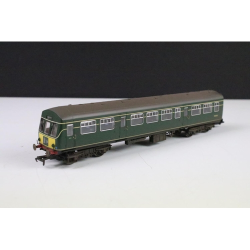 10 - Two boxed Bachmann OO gauge locomotive / DMU to include 32286 Class 101 DMU BR green with small yell... 