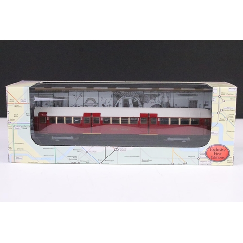 1015 - Boxed 1/76 scale EFE Exclusive First Editions 1938 Stock On The Isle Of Wight diecast models to incl... 