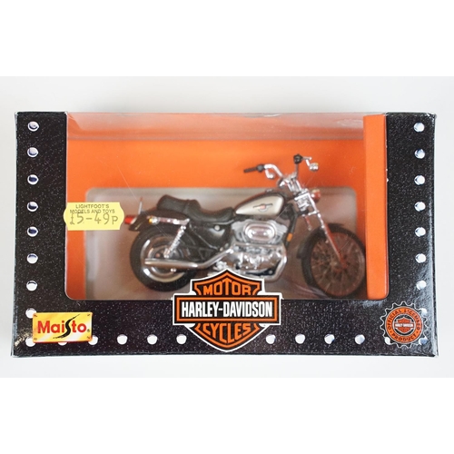 15 Boxed diecast and plastic model motorcycles to include 8 x Plasty ...