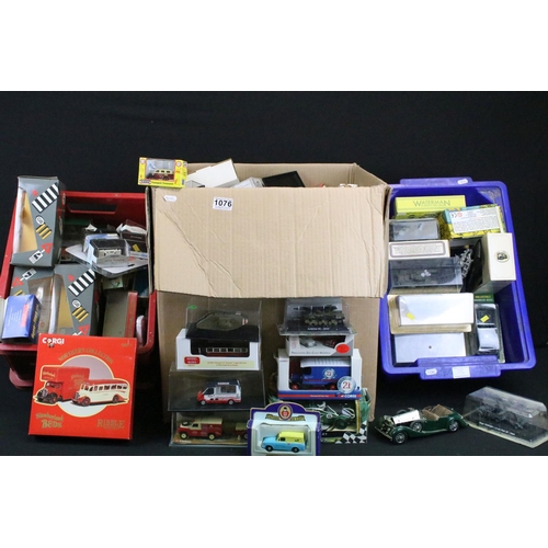 1076 - Large collection of over 110 diecast models to include mainly Lledo Days Gone, Matchbox Models Of Ye... 