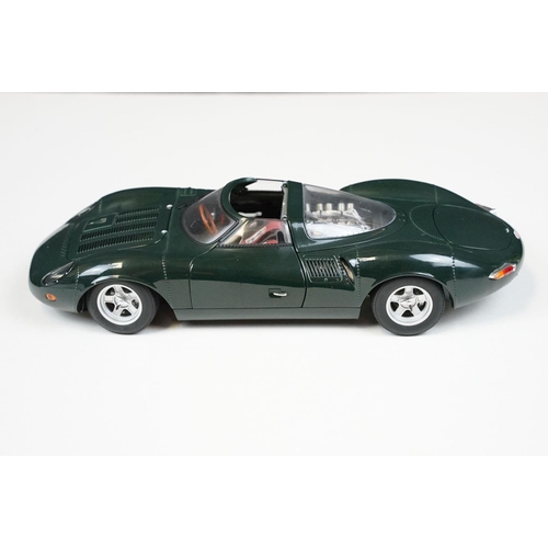 1084 - Boxed AutoArt Millenium 1/18 scale 73541 Jaguar XJ 13 diecast model in green, ex