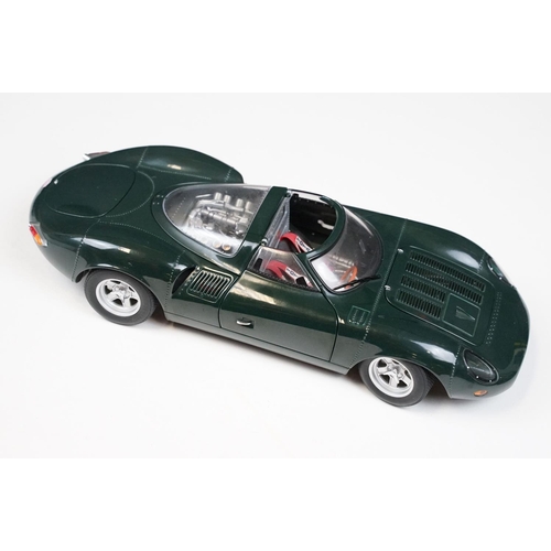 1084 - Boxed AutoArt Millenium 1/18 scale 73541 Jaguar XJ 13 diecast model in green, ex