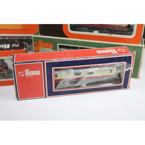 27 - Seven boxed Lima HO gauge locomotives / railcars to include 8046L, 8031 LH, DB 332 256-7, 8066L, 805... 