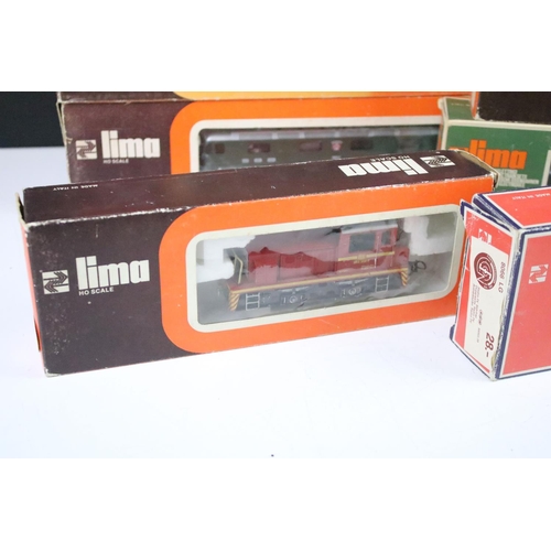 27 - Seven boxed Lima HO gauge locomotives / railcars to include 8046L, 8031 LH, DB 332 256-7, 8066L, 805... 