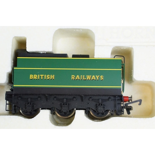 36 - Two boxed Hornby OO gauge locomotives to include R2220 BR 4-6-2 Battle of Britain Class 34081 92 Squ... 