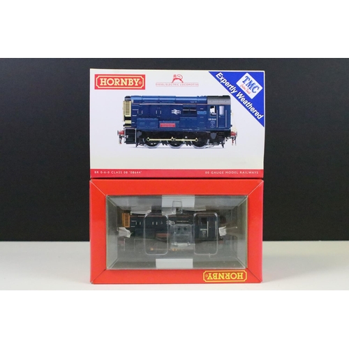 4 - Two boxed Hornby OO gauge 'Expertly Weathered' locomotives to include R3244TTS BR 4-6-2 Class 8 Duke... 