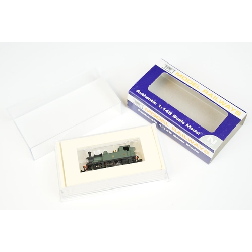 41 - Two boxed / cased N gauge locomotives / engines to include Graham Farish 371-626A GWR Railcar Shirt ... 