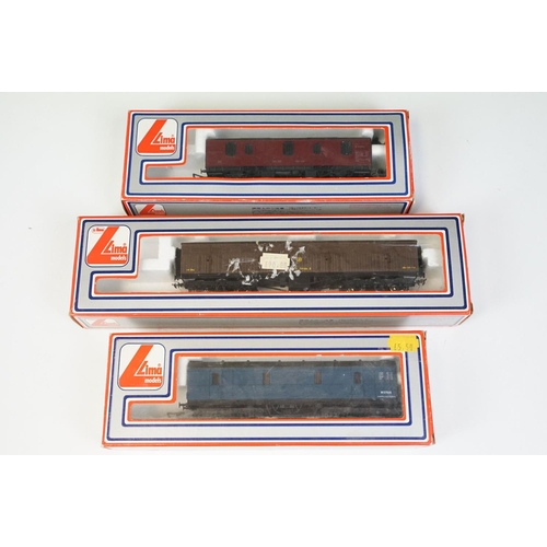 66 - 52 Boxed OO gauge items of rolling stock to include 14 x Dapol, 10 x Lima, 3 x Palitoy Mainline, 6 x... 