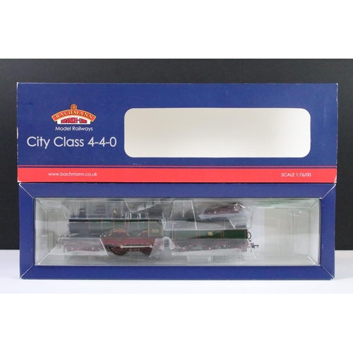 8 - Two boxed OO gauge locomotives to include Bachmann 31-727 City Class 3439 City of London GWR Monogra... 