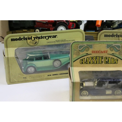 1334 - 39 play worn diecast models to include Matchbox 75 Series, Corgi Juniors, Dinky, Britains, etc featu... 