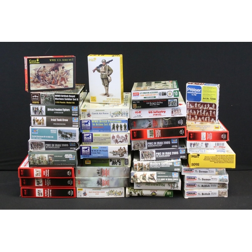 318 - 40 Boxed plastic model kits & figure sets featuring 9 x ICM 1/35 kits (British Infantry 1914, French... 