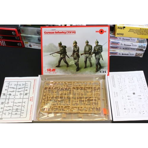 318 - 40 Boxed plastic model kits & figure sets featuring 9 x ICM 1/35 kits (British Infantry 1914, French... 