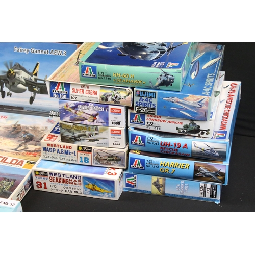 319 - 19 Boxed plastic model kits to include 6 x Italeri, 4 x Academy, 4 x Fujimi, 1 x Imai, 1 x AZ Models... 