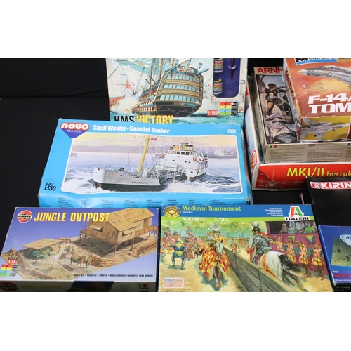 321 - 17 Boxed plastic model kits to include Revell, Italeri, ESCI, Mini Hobby Models, Airfix, Tauro, Mono... 