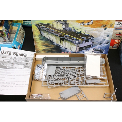 321 - 17 Boxed plastic model kits to include Revell, Italeri, ESCI, Mini Hobby Models, Airfix, Tauro, Mono... 