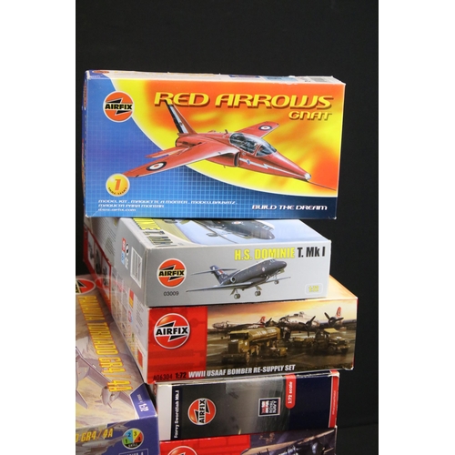 322 - 31 Boxed Airfix 1/72 plastic model kits, mainly featuring planes, to include A06014 Heinkel He111 P-... 