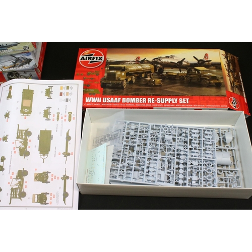 322 - 31 Boxed Airfix 1/72 plastic model kits, mainly featuring planes, to include A06014 Heinkel He111 P-... 