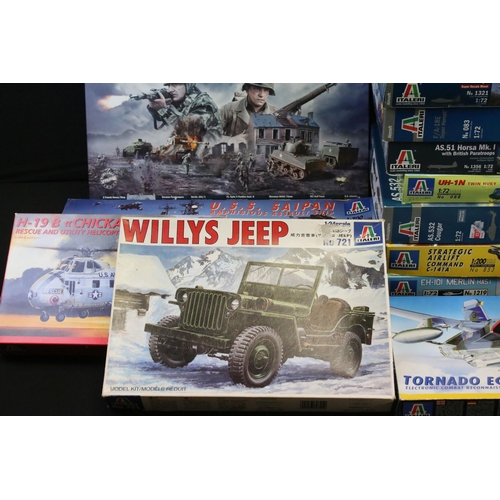 323 - 31 Boxed Italeri plastic military model kits to include 1/700 519 USS Saipan Amphibious Battleship, ... 