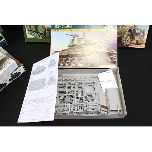 325 - 10 Boxed Italeri 1/35 plastic military model kits to include 6385 Crusader mk II, 6432 Crusader mk I... 