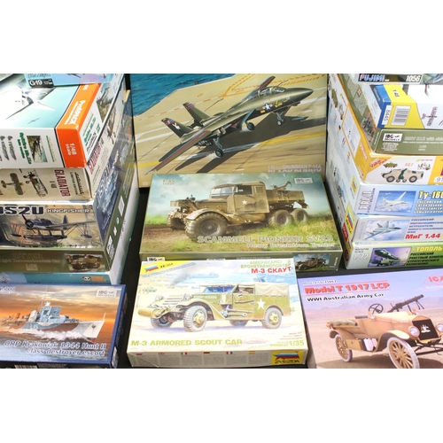 326 - 19 Boxed plastic model kits to include 4 x Fujimi, 3 x Eduard, 1 x Kitty Hawk, 1 x Panda Models, 1 x... 