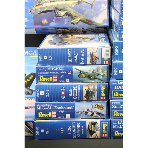 330 - 20 Boxed Revell 1/72 plastic model military plane & helicopter kits to include 04295 Avro Lancaster ... 