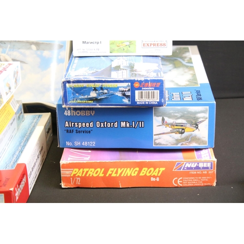 332 - 37 Boxed plastic model kits to include Special Hobby, Roden, Eastern Express, Master Hobby Kits, Air... 