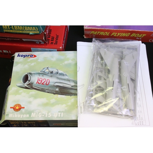 332 - 37 Boxed plastic model kits to include Special Hobby, Roden, Eastern Express, Master Hobby Kits, Air... 