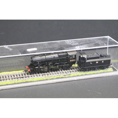 157 - Group of OO gauge model railway to include 3 x locomotives (Hornby Combe Martin, Hornby Pines Expres... 